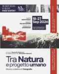 Locandina della mostra collettiva di fotografia “Tra Natura e Progetto Umano” ad Agarte – Fucina delle Arti, Frascati