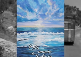 Anna Maria Acone, marina al tramonto nei toni del bianco e dell’azzurro, in mostra alla Melograno Art Gallery di Livorno.